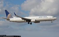 N71411 @ MIA - United 737-900 - by Florida Metal