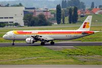 EC-JLI @ EBBR - Airbus A321-211 [2563] (Iberia) Brussels~OO 15/08/2010 - by Ray Barber