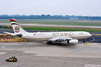 A6-AFE @ EDDL - Etihad Airbus - by Jan Lefers