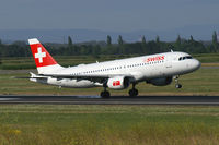 HB-IJM @ VIE - Swiss International Airlines Airbus A320 - by Thomas Ramgraber