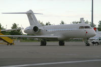 G-SENT @ VIE - private Global Express BD700 - by Thomas Ramgraber