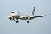 F-GKXE @ LFRB - Airbus A320-214, Short approach rwy 25L, Brest-Bretagne Airport (LFRB-BES) - by Yves-Q