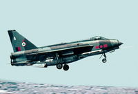 XR753 @ LMML - EE Lightning F6 XR753/A of No5 Squadron on finals to Runway06 in March1977. 5Squadron was at that time taking part in an exercise. - by Raymond Zammit