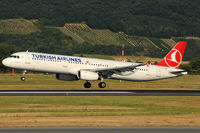 TC-JRP @ VIE - Turkish Airlines - by Chris Jilli