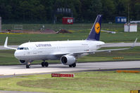 D-AIZR @ EDDF - Lufthansa A320 - by Thomas Ranner