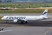 OH-LZD @ EFHK - Finnair A321 - by Thomas Ranner