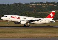 HB-JLS @ LOWW - Swiss A320 - by Thomas Ranner