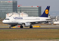 D-AIBE @ LOWW - Lufthansa A319 - by Thomas Ranner