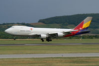 HL7616 @ VIE - Asiana Airlines Boeing 747-400 - by Thomas Ramgraber