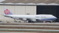 B-18210 @ KLAX - Boeing 747-400