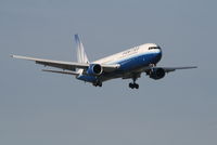 N658UA @ EBBR - Arrival of flight UA972 to RWY 02 - by Daniel Vanderauwera