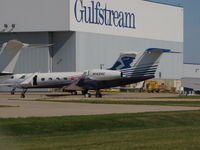 N142HC @ KATW - Gulfstream at Appleton - by steveowen