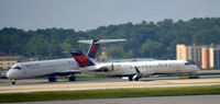 N837AS @ KATL - Landing Atlanta - by Ronald Barker