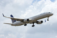 N75854 @ IAH - At Houston Intercontinental - by Zane Adams