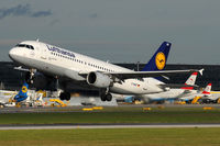 D-AIQT @ VIE - Lufthansa - by Chris Jilli