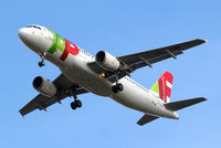 CS-TNN @ EGLL - Airbus A320-232 [1816] (TAP Portugal) Home~G 15/03/2010 - by Ray Barber