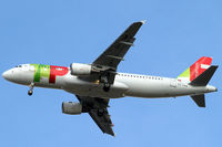 CS-TNN @ EGLL - Airbus A320-232 [1816] (TAP Portugal) Home~G 15/03/2010. On approach 27R. - by Ray Barber