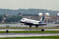 N895AT @ KDCA - Landing National - by Ronald Barker