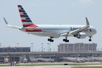 N378AN @ DFW - Landing at DFW Airport - by Zane Adams