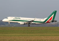 EI-RDN @ LOWW - Alitalia Cityliner Emb175 - by Thomas Ranner