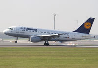D-AILW @ LOWW - Lufthansa A319 - by Thomas Ranner