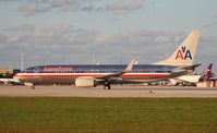 N940AN @ MIA - American 737-800 - by Florida Metal