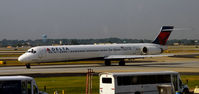 N934DN @ KATL - Taxi Atlanta - by Ronald Barker