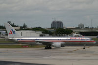 N718TW @ KFLL - American Airlines - by Triple777