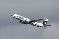 N525AS @ KLAX - Boeing 737-800 - by Mark Pasqualino