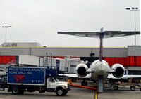 N956DN @ KATL - Gate A-2, Atlanta - by Ronald Barker