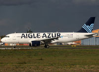 F-HBIS @ LFBO - Lining up rwy 32R for departure - by Shunn311