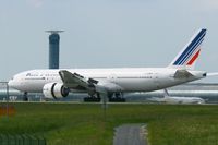 F-GSPO @ LFPG - Boeing 777-228 (ER), Max reverse thrust landing Rwy 26L, Roissy Charles De Gaulle Airport (LFPG-CDG) - by Yves-Q
