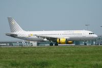 EC-HQL @ LFPG - Airbus A320-214, Landing Rwy 08R, Roissy Charles De Gaulle Airport (LFPG-CDG) - by Yves-Q
