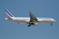 F-GSPM @ LFPG - Boeing 777-228 (ER), Short approach Rwy 08R, Roissy Charles De Gaulle Airport (LFPG-CDG) - by Yves-Q
