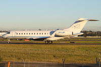 VH-LAW @ YSSY - taxiing to 34R - by Bill Mallinson