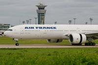 F-GSQT @ LFPO - Boeing 777-328 (ER), Thrust reverse landing Rwy 26, Paris-Orly Airport (LFPO-ORY) - by Yves-Q