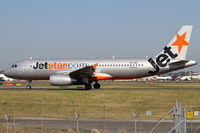 VH-VQC @ YSSY - taxiing to 34R - by Bill Mallinson