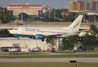 C6-BFD @ FLL - Bahamas Air 737-500