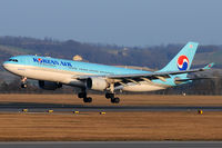 HL8276 @ VIE - Korean Air - by Chris Jilli