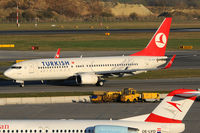 TC-JFG @ VIE - Turkish Airlines - by Chris Jilli