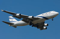 4X-ELD @ EGLL - London Heathrow - El Al Israel Airlines - by KellyR115