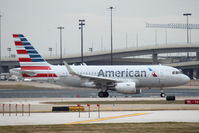 N8009T @ DFW - American Airlines Airbus at DFW Airport