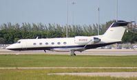 N526EE @ PBI - Gulfstream IV - by Florida Metal