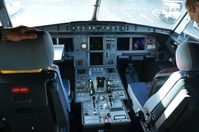 D-AIBJ @ EHAM - Cockpit - by David Pauritsch