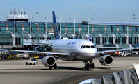 N831UA @ KORD - Taxi Chicago - by Ronald Barker