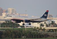 N672AW @ FLL - US Airways A320 - by Florida Metal