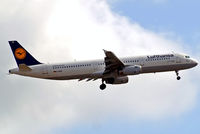 D-AISK @ EGLL - Airbus A321-231 [3387] (Lufthansa) Home~G 14/08/2012. On approach 27L. - by Ray Barber