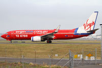 VH-VOM @ YSSY - taxiing to 34R - by Bill Mallinson