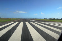 N479HA @ PHLI - Turning onto runway 03 - by Micha Lueck