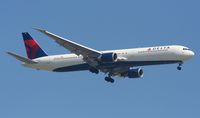 N830MH @ DTW - Delta 767-400 - by Florida Metal